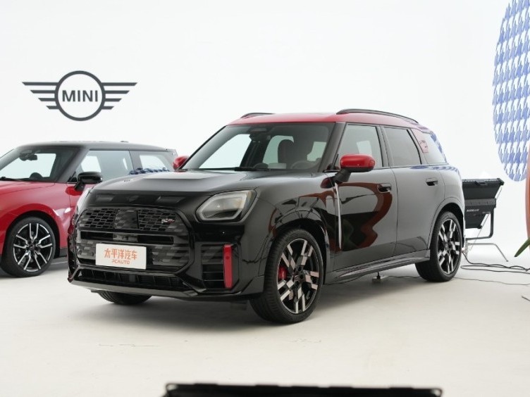 MINI JCW electric version debut at the car show, with a staggering 259 horsepower performance!