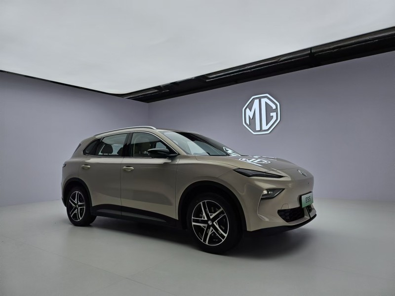 MG ES5 debuts, positioned as a compact electric SUV for family use