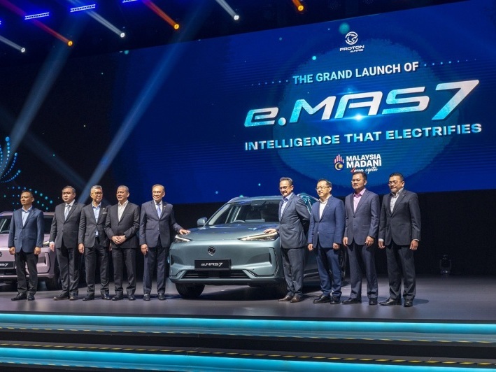 Proton's first pure electric car, eMAS 7, is launched, targeting BYD ATTO 3 everywhere