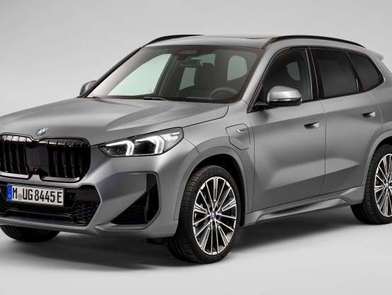 จากการควบคุมถึงการประหยัดน้ำมัน: การทดสอบรอบด้านของ BMW X1 ที่โดดเด่น
