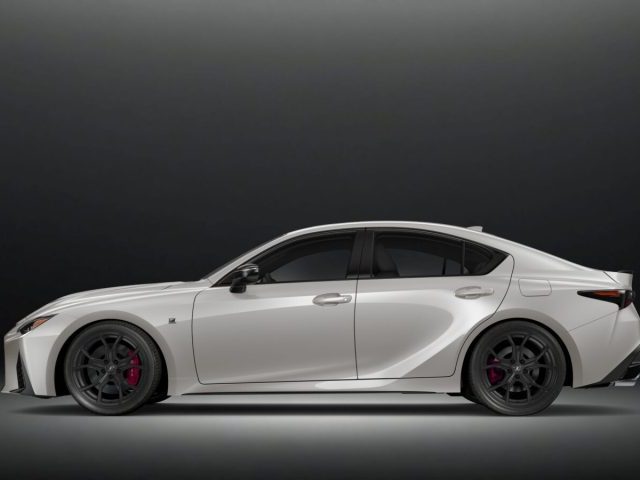 The Lexus IS 500 Ultimate Edition With Naturally Aspirated V8: A Final Tribute for Car Enthusiasts