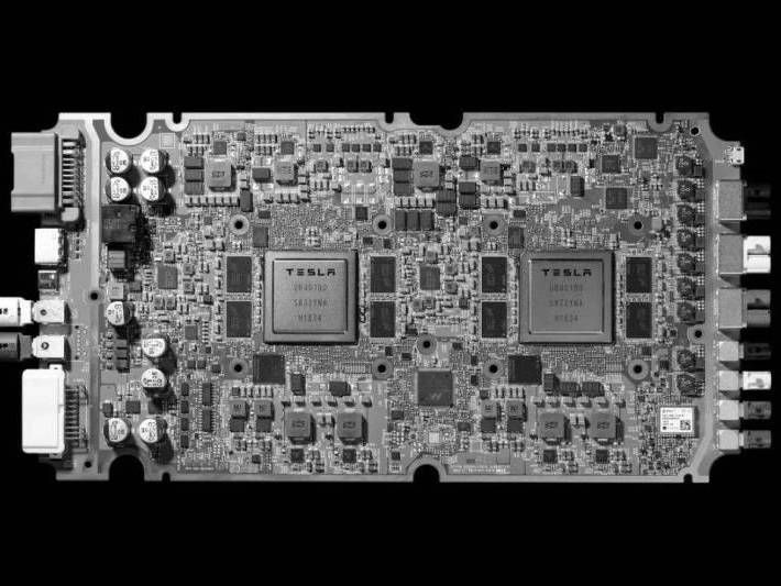 Tesla ฮาร์ดแวร์ FSD รุ่นต่อไป (HW5) ประสิทธิภาพการประมวลผลเพิ่มขึ้น 5 เท่า คาดว่าจะจัดส่งในปริมาณมากในปี 2026