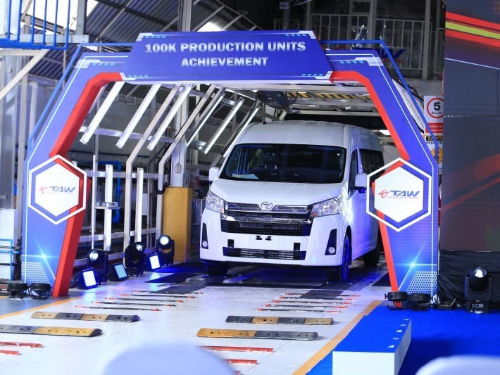 Toyota Commuter มียอดการผลิตในประเทศถึง 100,000 คัน ทำไมรถรุ่นนี้ถึงได้รับความไว้วางใจจากผู้คน?