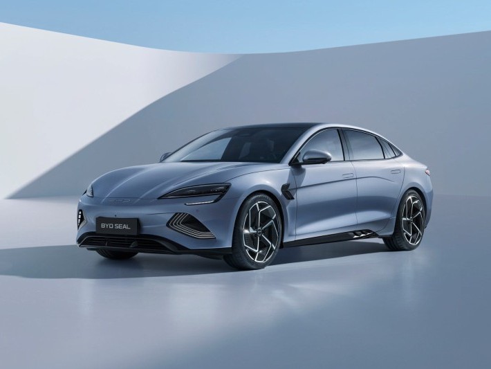 BYD Seal interior design revealed: A fusion of modern technology and luxury