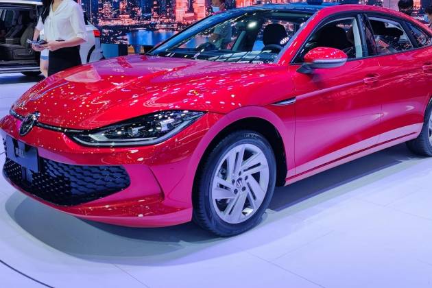 15万预算买紧凑型车，带无框车门，新款凌渡L选中配就行？