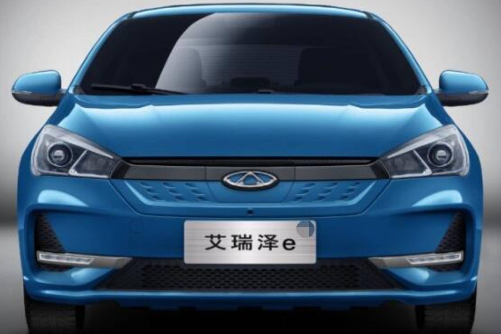 15万A级纯电家轿，最大功率100kW，最高续航455km