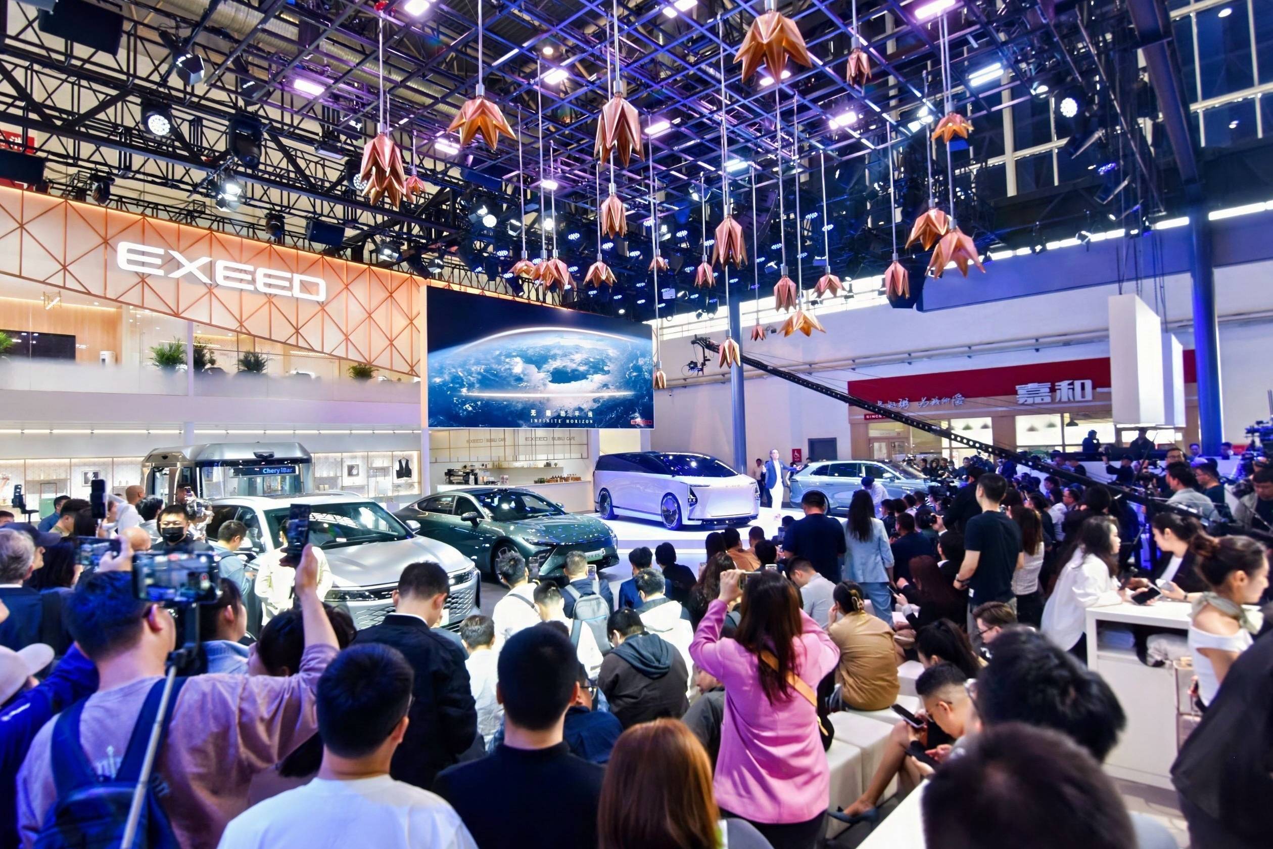 全球好评的星途瑶光C-DM，成为北京国际车展顶流