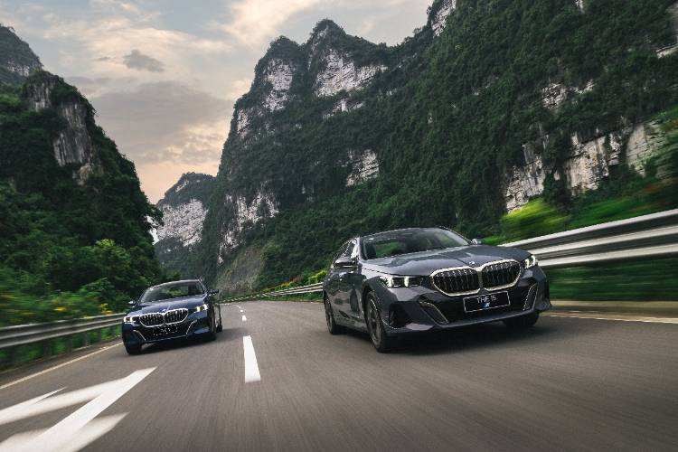 全新BMW5系向新之旅 | 每一次加速，都是对自由的向往