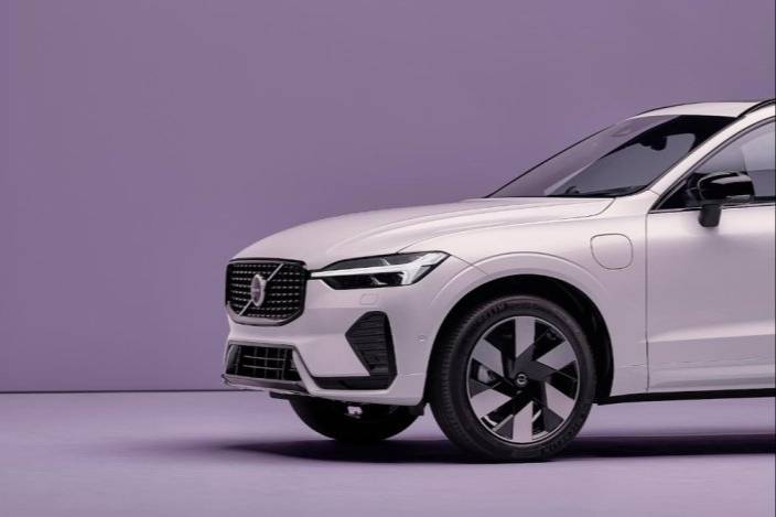 2025款沃尔沃XC60 T8插混版，全系标配主动安全功能