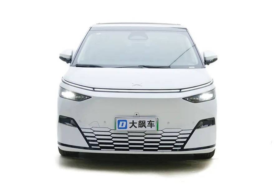 小鹏X9：据说这辆纯电MPV，是掏心掏肺、掏家底儿的车！