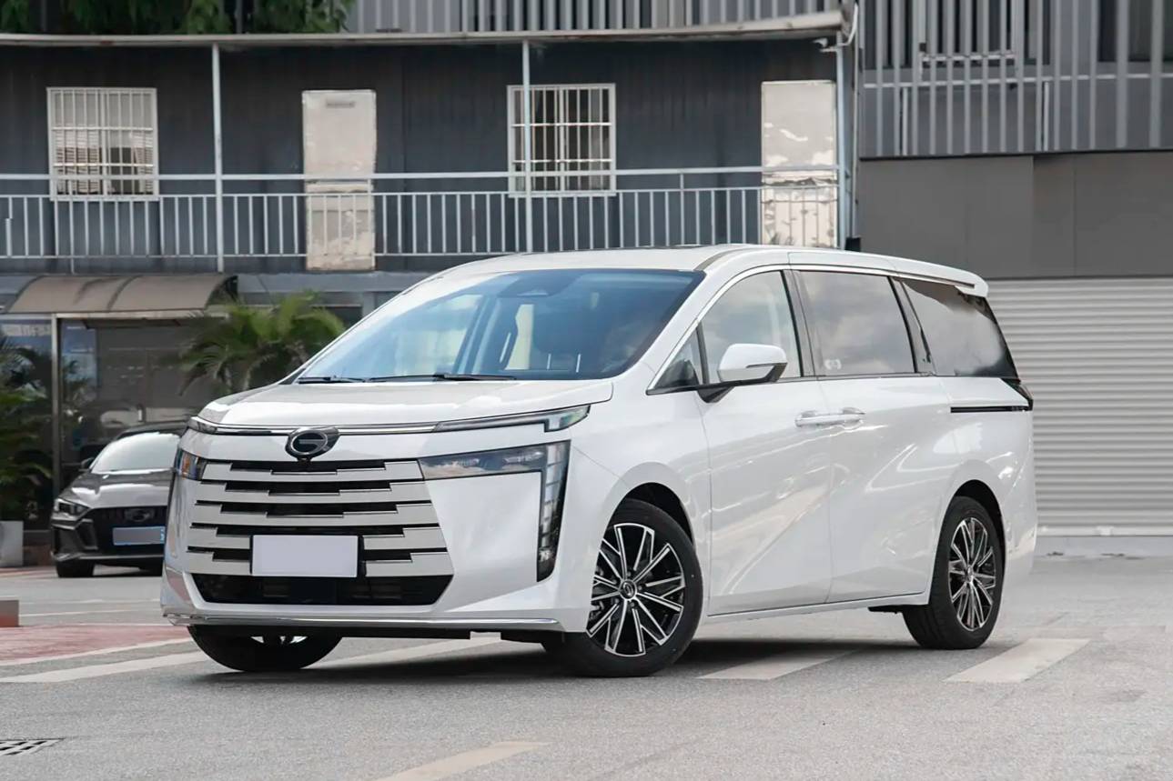 不到20万的混动中型MPV，传祺E8到底值不值得入手？