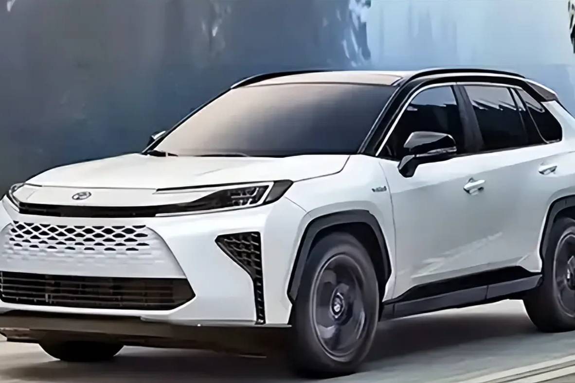 丰田新RAV4曝光，外观引争议，搭“自研”1.5T，尺寸升级