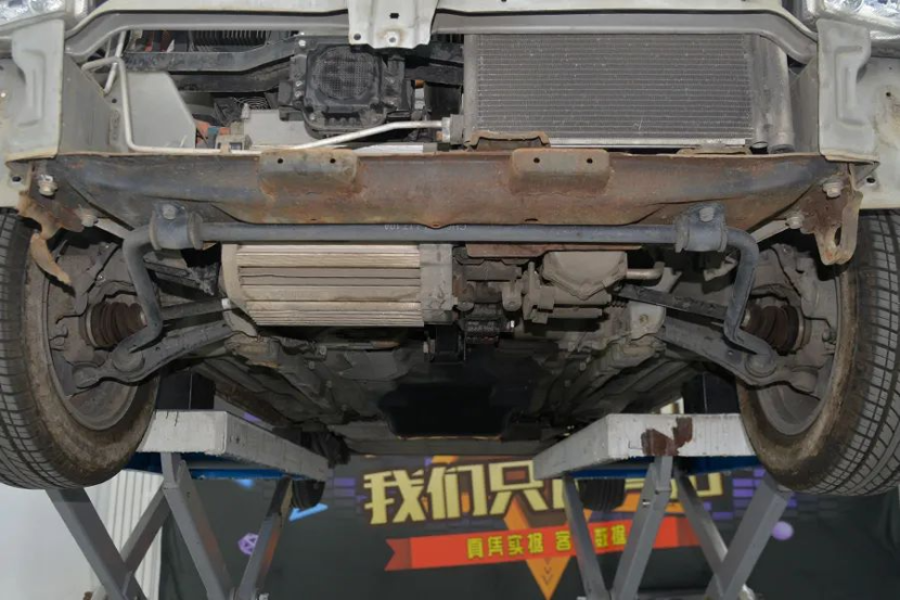 昌河北斗星拆车：一个壳子+四个轮=这辆车！